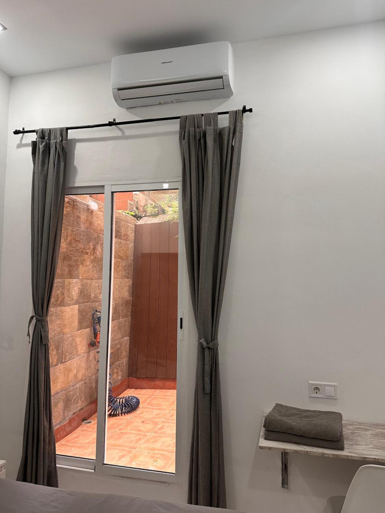 Apartamento En Planta Baja Cerca De La Playa En بادالونا المظهر الخارجي الصورة
