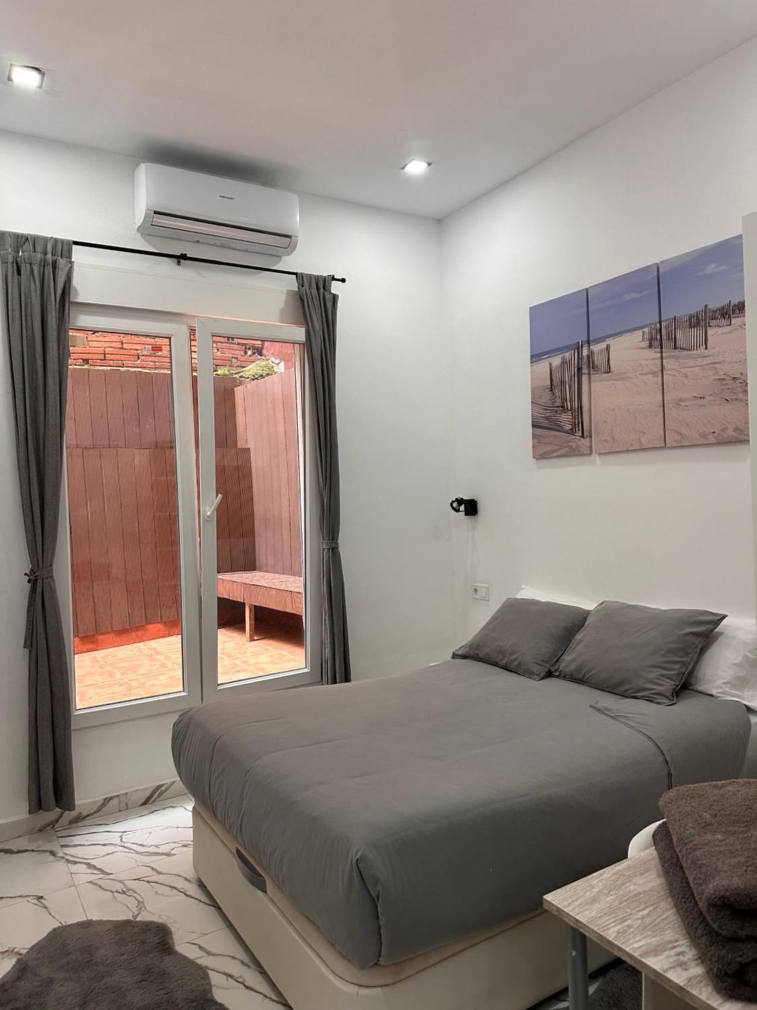Apartamento En Planta Baja Cerca De La Playa En بادالونا المظهر الخارجي الصورة